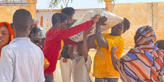 Food distribution in Sudan