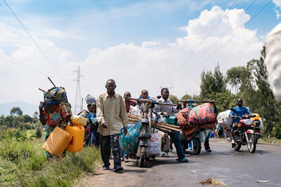 People flee with their belongings as clashes intensify in eastern North Kivu, DRC. February 2024.